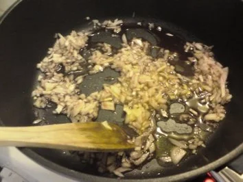 Rezept: Vollkorn-Tagliatelle mit Tomatensauce und Parmesan Bild Nr. 2 Vollkorn-Tagliatelle mit Tomatensauce und Parmesan - Rezept - Bild Nr. 2