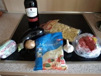 Tortellini mit Auberginen-Tomaten-Hackfleischsoße im Ofen überbacken - Rezept - Bild Nr. 2