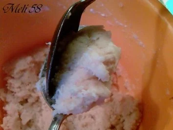 Vorspeisen: Seehechtklößchen in Zwiebel-Hollandaise - Rezept - Bild Nr. 2