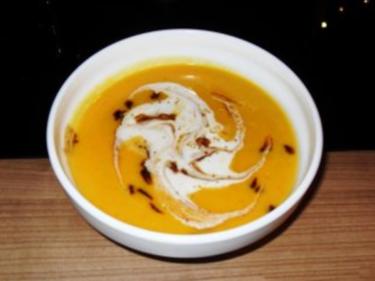 Rezept Kürbissuppe Hokkaido Ingwer Kokosmilch - Rezept mit Bild ...