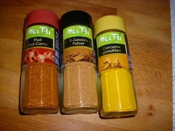 Rezept: Kartoffelauflauf mit Zuccini und Cabanossi + Hähnchenschenkel scharf gebraten Bild Nr. 2 Kartoffelauflauf mit Zuccini und Cabanossi + Hähnchenschenkel scharf gebraten - Rezept - Bild Nr. 2