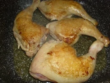 Rezept: Kartoffelauflauf mit Zuccini und Cabanossi + Hähnchenschenkel scharf gebraten Bild Nr. 5 Kartoffelauflauf mit Zuccini und Cabanossi + Hähnchenschenkel scharf gebraten - Rezept - Bild Nr. 5