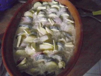 Rezept: Kartoffelauflauf mit Zuccini und Cabanossi + Hähnchenschenkel scharf gebraten Bild Nr. 13 Kartoffelauflauf mit Zuccini und Cabanossi + Hähnchenschenkel scharf gebraten - Rezept - Bild Nr. 13