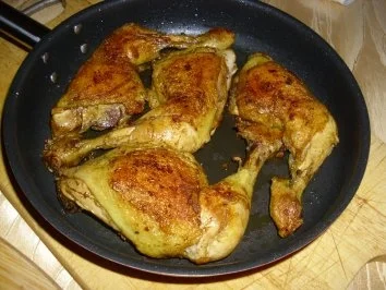 Rezept: Kartoffelauflauf mit Zuccini und Cabanossi + Hähnchenschenkel scharf gebraten Bild Nr. 14 Kartoffelauflauf mit Zuccini und Cabanossi + Hähnchenschenkel scharf gebraten - Rezept - Bild Nr. 14