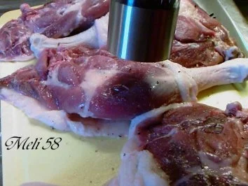 Geflügel/ Wild:Gänsekeulen mit gedünsteten Feigen,Rahmwirsing-Soufflé und Petersilienpüree - Rezept - Bild Nr. 2