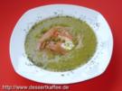 Erbsencremesuppe mit Créme fraîche und Lachs - Rezept