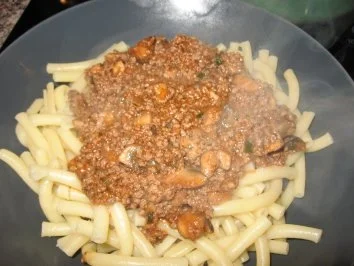 Rezept: Champignon-Haschee mit Maccaroni Bild Nr. 4 Champignon-Haschee mit Maccaroni - Rezept - Bild Nr. 4