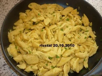 Nocken  aus Spätzlesteig  nach Omas Art - Rezept