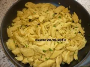 Rezept: Nocken aus Spätzlesteig nach Omas Art Nocken aus Spätzlesteig nach Omas Art - Rezept