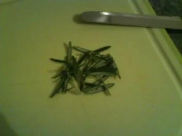 Rosmarin-Palatschinken an Preißelbeersauce - Rezept - Bild Nr. 9