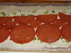 Partyhappen: Salami-Schnecken - Rezept - Bild Nr. 3