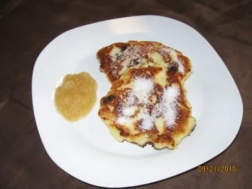 Rezept: Kartoffel - Keulchen mit Apfelmus Kartoffel - Keulchen mit Apfelmus - Rezept