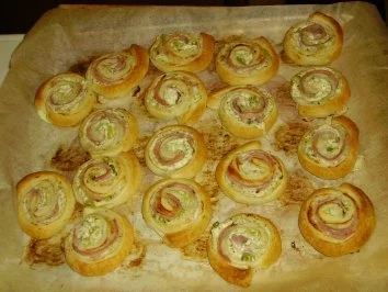 Rezept: Partyhappen: Schinken-Schnecken Bild Nr. 5 Partyhappen: Schinken-Schnecken - Rezept - Bild Nr. 5