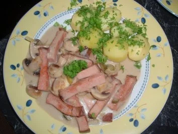 Leberkäs-Gschnetzeltes a la Stroganoff - Rezept - Bild Nr. 3