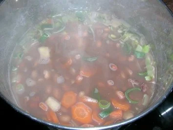 Feurig scharfer Bohnentopf - mit 4 Sorten Bohnen -  einfach mal was Deftiges - Rezept - Bild Nr. 3