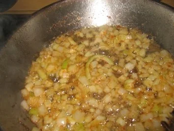 Rezept: Fleisch: Nackenkotelett in Zwiebel-Käse-Soße Bild Nr. 4 Fleisch: Nackenkotelett in Zwiebel-Käse-Soße - Rezept - Bild Nr. 4