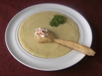 Rezept: Wasabi - Suppe mit Blätterteiglöffel Bild Nr. 2 Wasabi - Suppe mit Blätterteiglöffel - Rezept - Bild Nr. 2