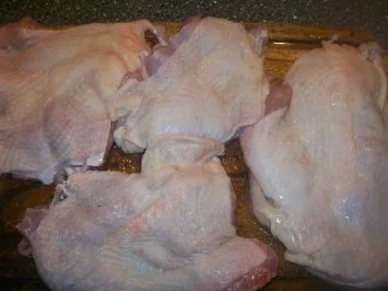 Rezept: Hähnchenschenkel mit Spinat gefüllt Bild Nr. 3 Hähnchenschenkel mit Spinat gefüllt - Rezept - Bild Nr. 3