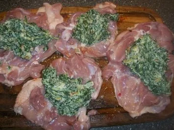 Rezept: Hähnchenschenkel mit Spinat gefüllt Bild Nr. 6 Hähnchenschenkel mit Spinat gefüllt - Rezept - Bild Nr. 6