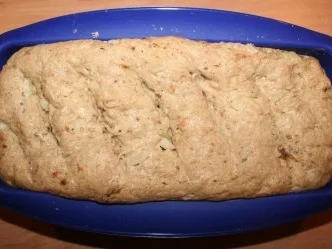 Rezept: Thunfisch-Tomaten-Zwiebel-Käse-Brot Bild Nr. 10 Thunfisch-Tomaten-Zwiebel-Käse-Brot - Rezept - Bild Nr. 10