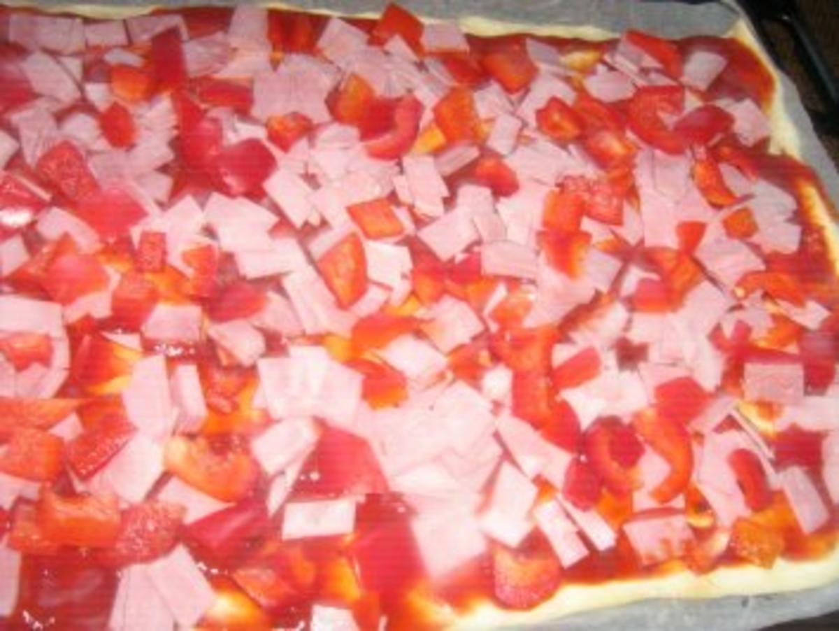 Pizza - Schinken mit Chorizo, Paprika und Minimozzarella - Rezept - Bild Nr. 3