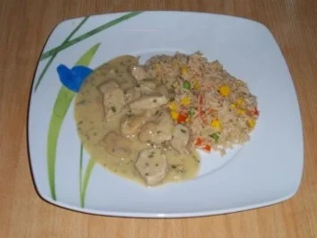 boto's Putengeschnetzeltes "Försterin Art" in Sahnesoße mit Champignons, Gemüsereis - Rezept