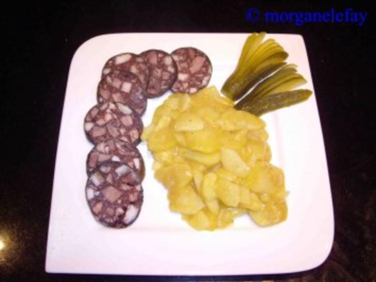 Kartoffelgemüse mit Hausmacher Roter und Essiggurken - schnell ...