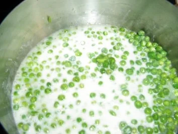 Rezept: Erbsen-Süppchen mit Hähnchenstreifen Bild Nr. 3 Erbsen-Süppchen mit Hähnchenstreifen - Rezept - Bild Nr. 3