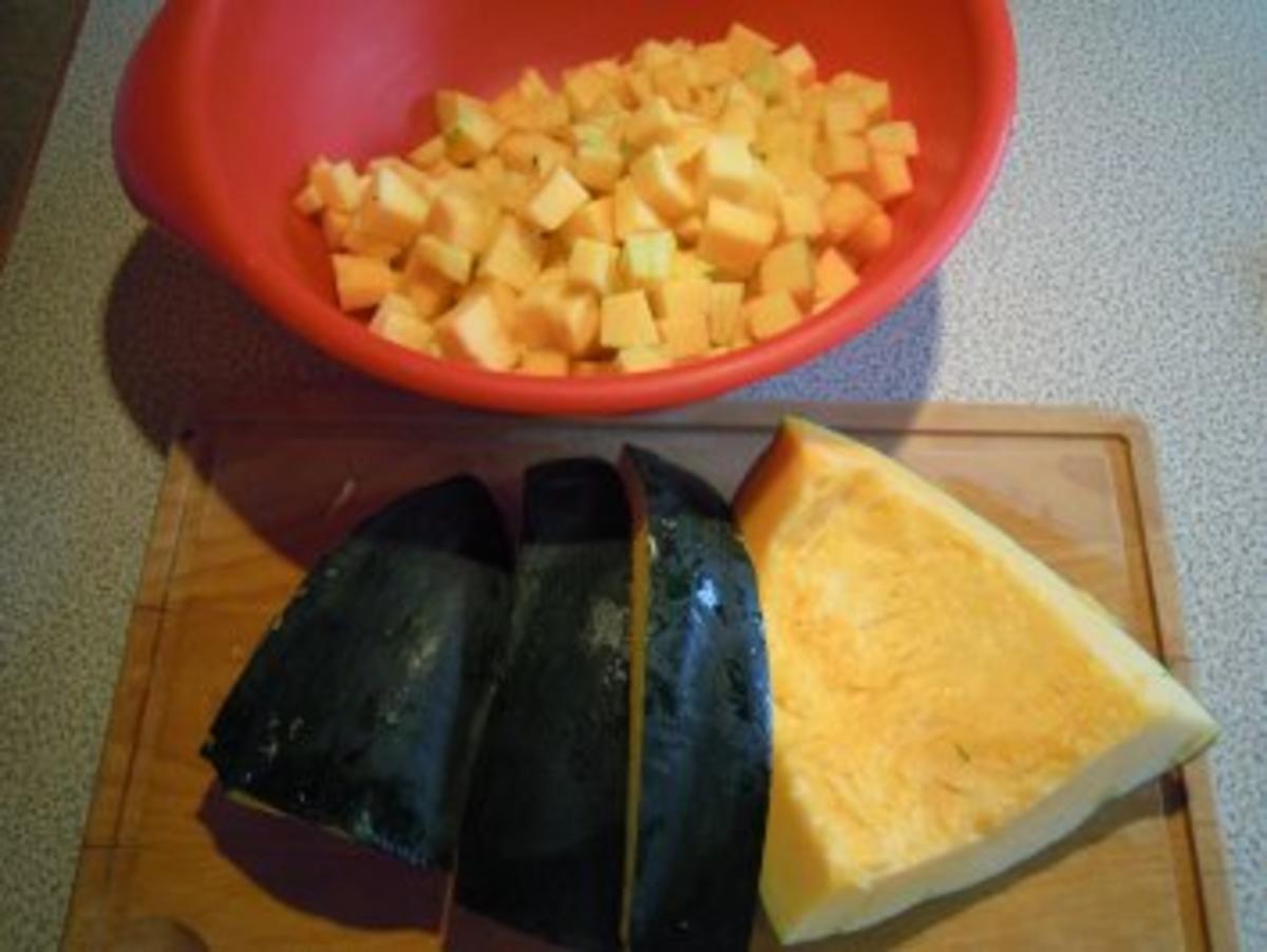 Suppen: Kürbis- Orangen Schaumsuppe mit Zucchini Tatare - Rezept - Bild Nr. 2