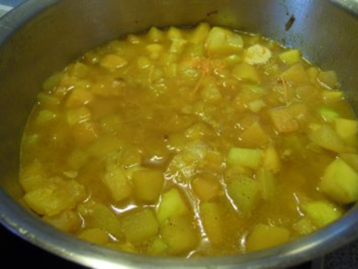 Kürbis Orangen Schaumsuppe mit Zucchini Tatare - Rezept - Bild Nr. 4