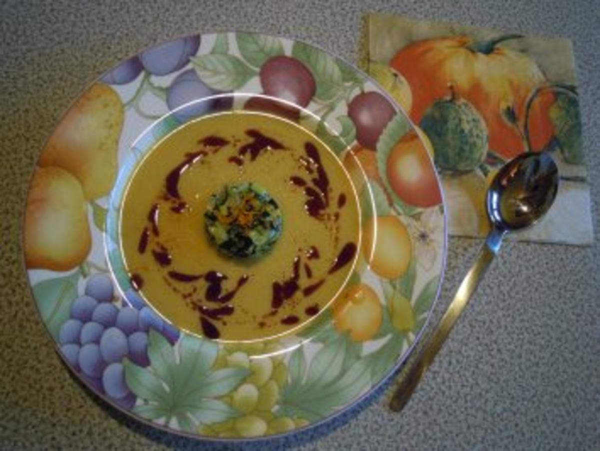 Suppen: Kürbis- Orangen Schaumsuppe mit Zucchini Tatare - Rezept - Bild Nr. 9