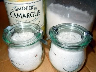 Rezept: Tonka-Salz und Tonka-Zucker Tonka-Salz und Tonka-Zucker - Rezept