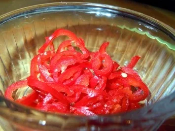 Rezept: Walnuss-Chili-Pesto Bild Nr. 4 Walnuss-Chili-Pesto - Rezept - Bild Nr. 4