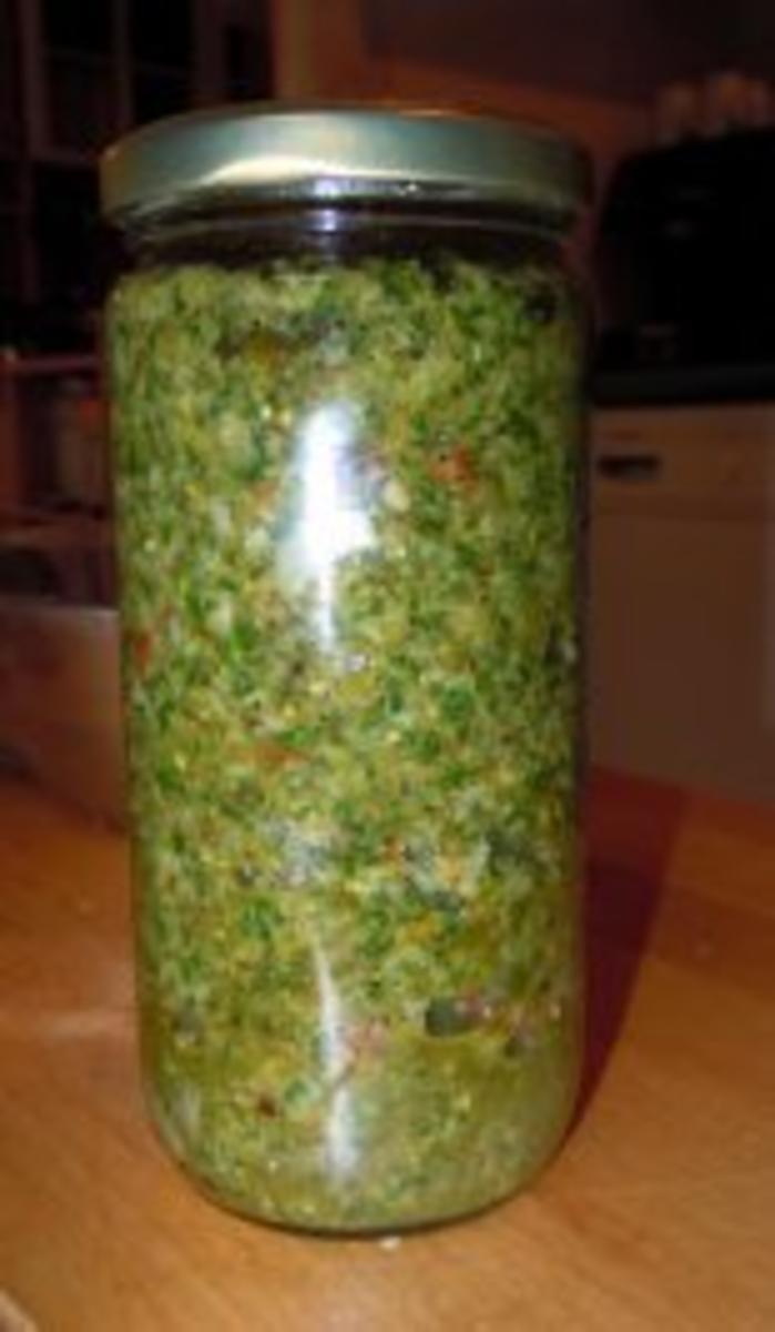 Walnuss-Chili-Pesto - Rezept mit Bild - kochbar.de