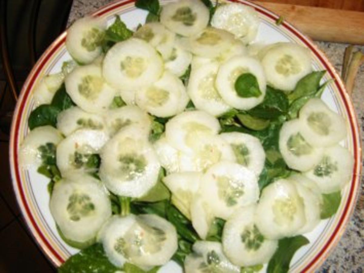Salat mit Kokosmilch-Joghurt-Dressing - Rezept - Bild Nr. 3