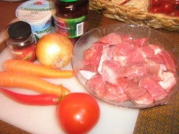 Rindergulasch mit Preiselbeeren und grünem Pfeffer - Rezept - Bild Nr. 2