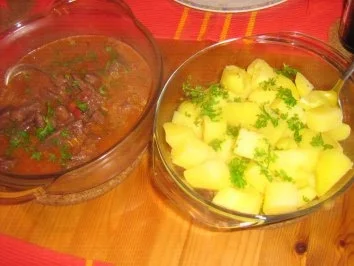 Rindergulasch mit Preiselbeeren und grünem Pfeffer - Rezept - Bild Nr. 7