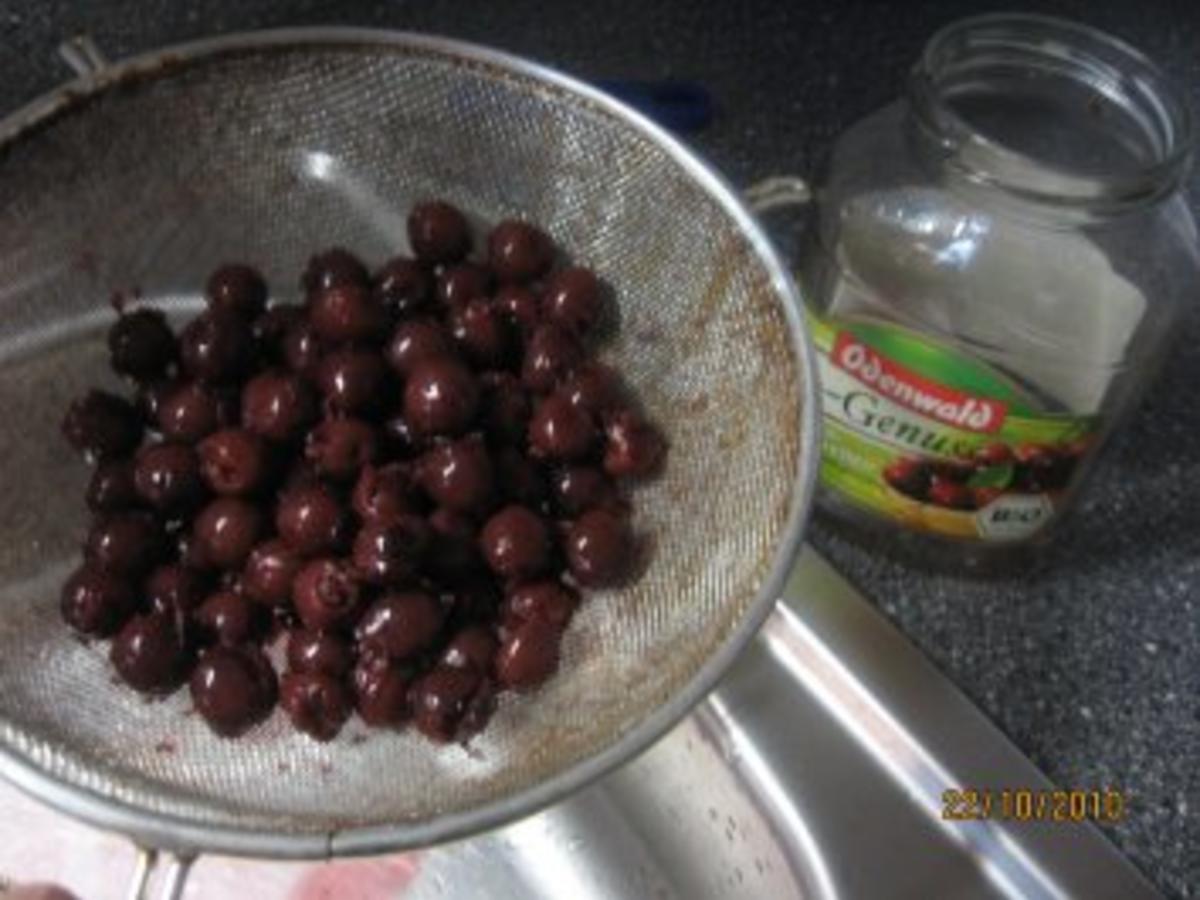 Feiner Marmorkuchen mit Kirschen - Rezept - kochbar.de