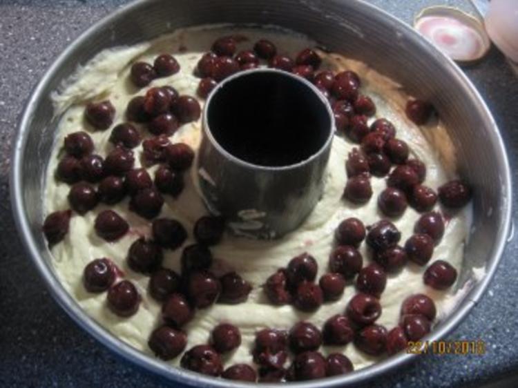 Feiner Marmorkuchen mit Kirschen - einfach - 198 kcal/100g