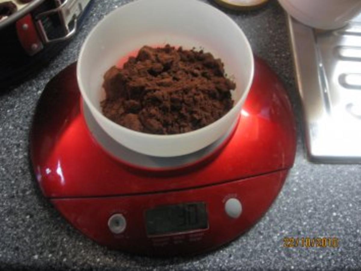 Feiner Marmorkuchen mit Kirschen - einfach - 198 kcal/100g