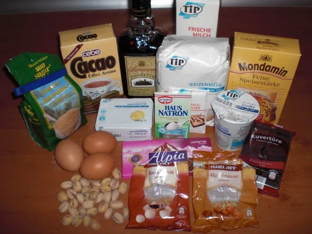 Rezept: Kleiner gestürzter Schoko-Nusskuchen Bild Nr. 3 Kleiner gestürzter Schoko-Nusskuchen - Rezept - Bild Nr. 3