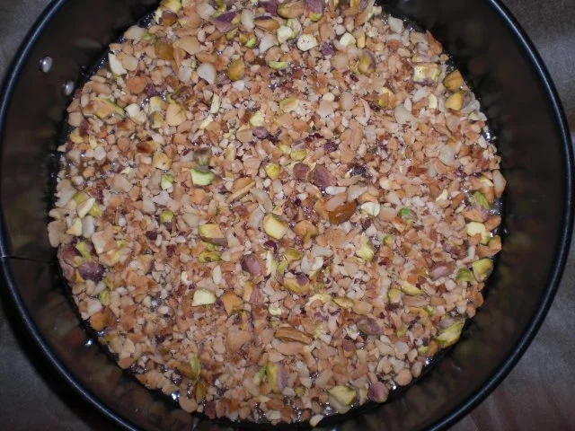 Rezept: Kleiner gestürzter Schoko-Nusskuchen Bild Nr. 8 Kleiner gestürzter Schoko-Nusskuchen - Rezept - Bild Nr. 8