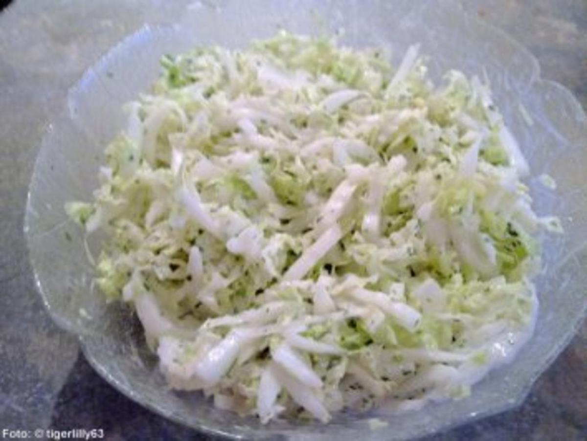 Chinakohl Salat Mit Joghurt Dressing Rezept Kochbar De