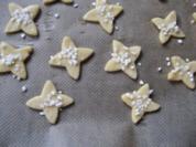 Weihnachtsbäckerei- Weinige Sternchen - Rezept