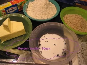 Rezept: Weihnachtsbäckerei-Mandel-Vanille-Bögen Bild Nr. 2 Weihnachtsbäckerei-Mandel-Vanille-Bögen - Rezept - Bild Nr. 2