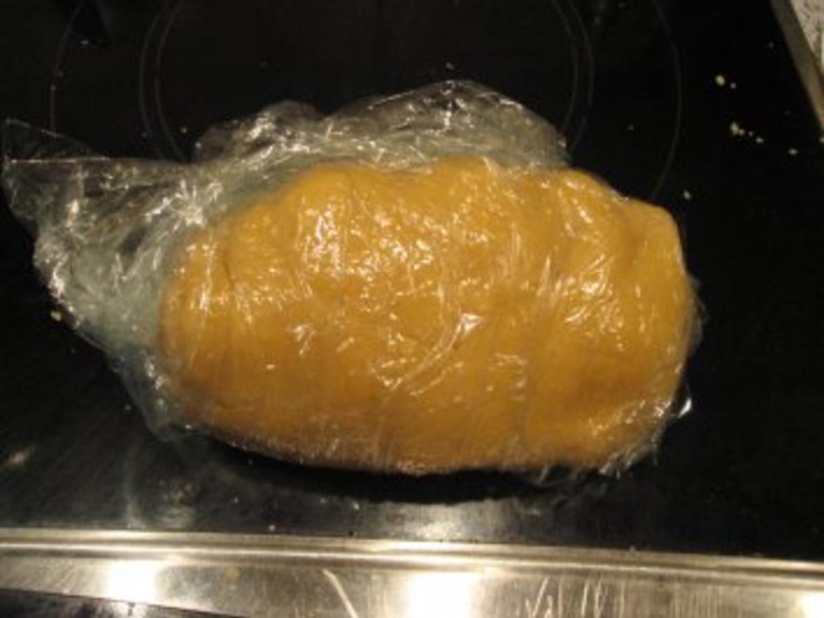 Weihnachtsbäckerei- Dattel Feigen Röllchen - einfach - 415 kcal/100g