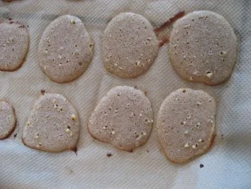 Rezept: Weihnachtsbäckerei- Verunglückte Husselchen Bild Nr. 2 Weihnachtsbäckerei- Verunglückte Husselchen - Rezept - Bild Nr. 2