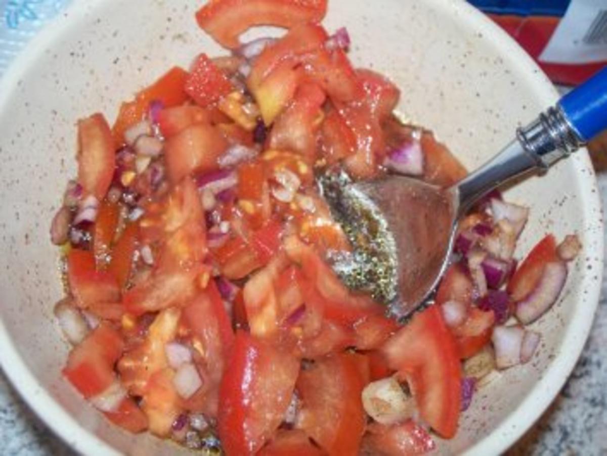 Tomatensalat wie ihn mein Mann am liebsten mag - Rezept von mausimami