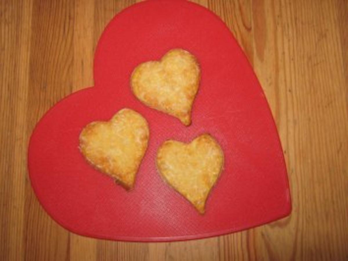 Parmesanherzen Beilage zu meiner Tomatensuppe - Rezept mit Bild ... Parmesanherzen Beilage zu meiner Tomatensuppe - Rezept mit Bild ...