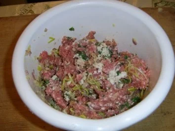 Rezept: Thüringer Wirsingroulade mit Kräuterhackfüllung Bild Nr. 8 Thüringer Wirsingroulade mit Kräuterhackfüllung - Rezept - Bild Nr. 8